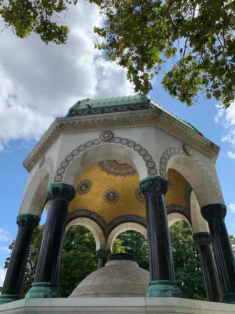 Fuente Alemana ubicada en el Hipódromo de Constantinopla, uno de los lugares más emblemáticos de Estambul.